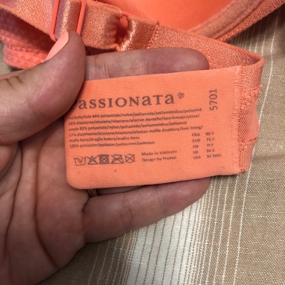 NWOT peach bra - Picture 2 of 2